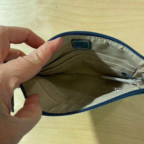 Live, Love, Loft Wallet (EZ) - Picture 8 of 10